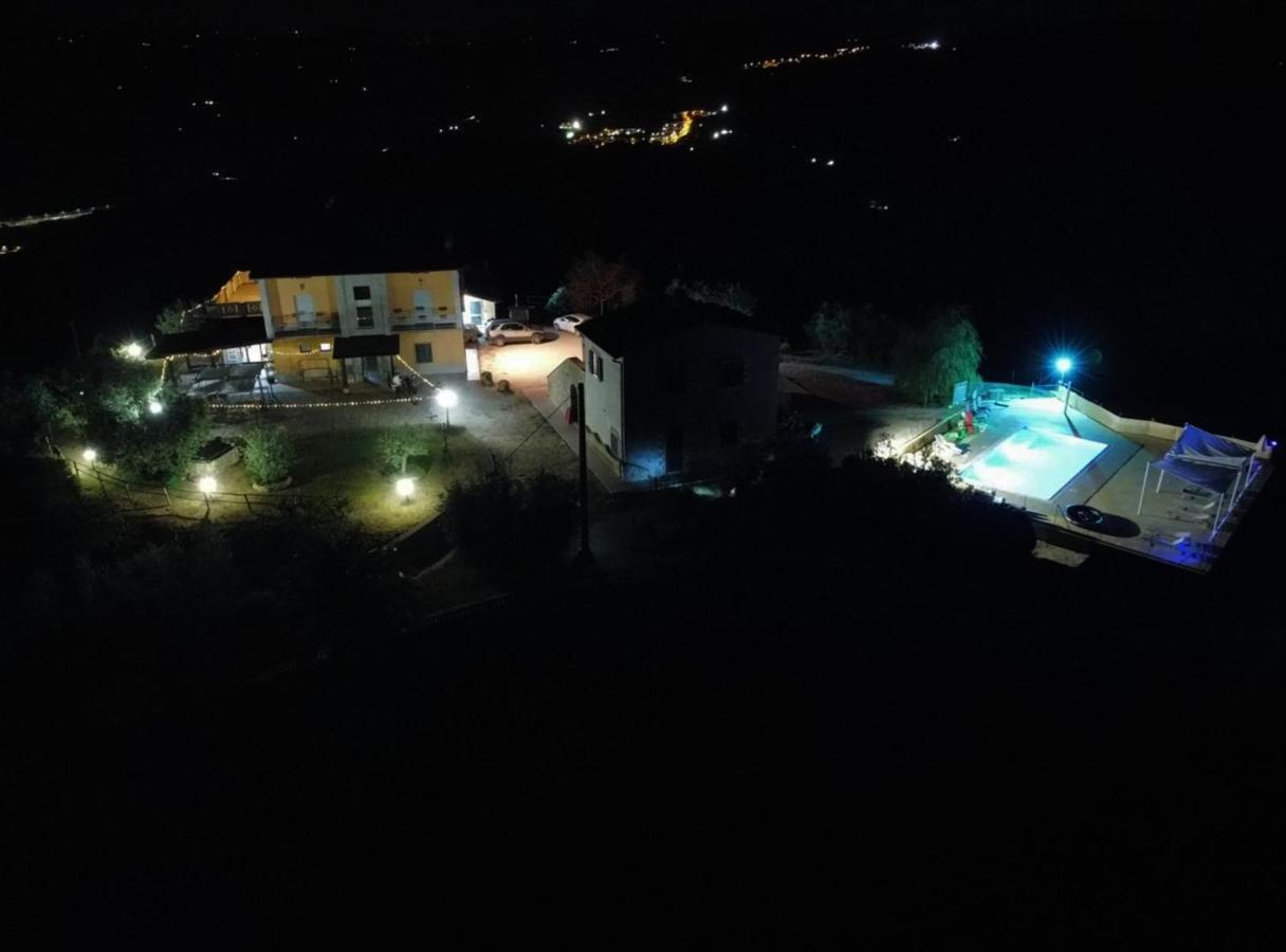 Agriturismo La Terrazza Valfabbrica Zewnętrze zdjęcie