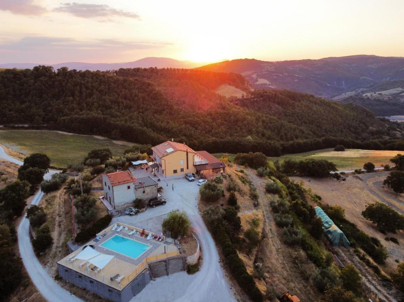Agriturismo La Terrazza Valfabbrica Zewnętrze zdjęcie